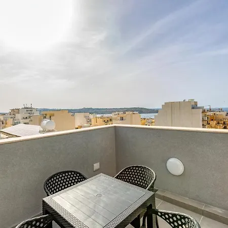 Beautiful, 2br Penthouse With Private Outdoor Area By 360 Estates