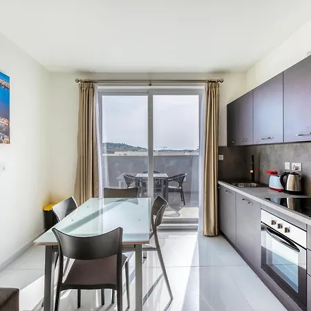 Beautiful, 2br Penthouse With Private Outdoor Area By 360 Estates *