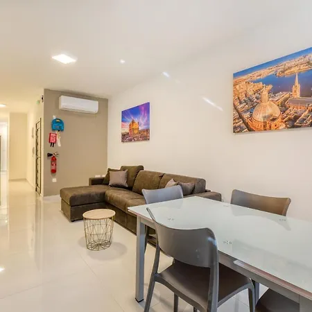 Διαμέρισμα Beautiful, 2br Penthouse With Private Outdoor Area By 360 Estates