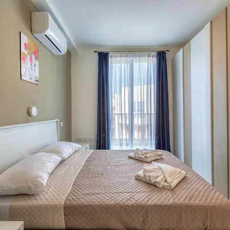Beautiful, 2br Penthouse With Private Outdoor Area By 360 Estates *