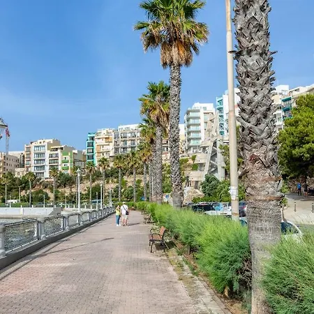 Beautiful, 2br Penthouse With Private Outdoor Area By 360 Estates *